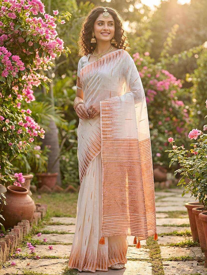 women self design handloom saree with blouse