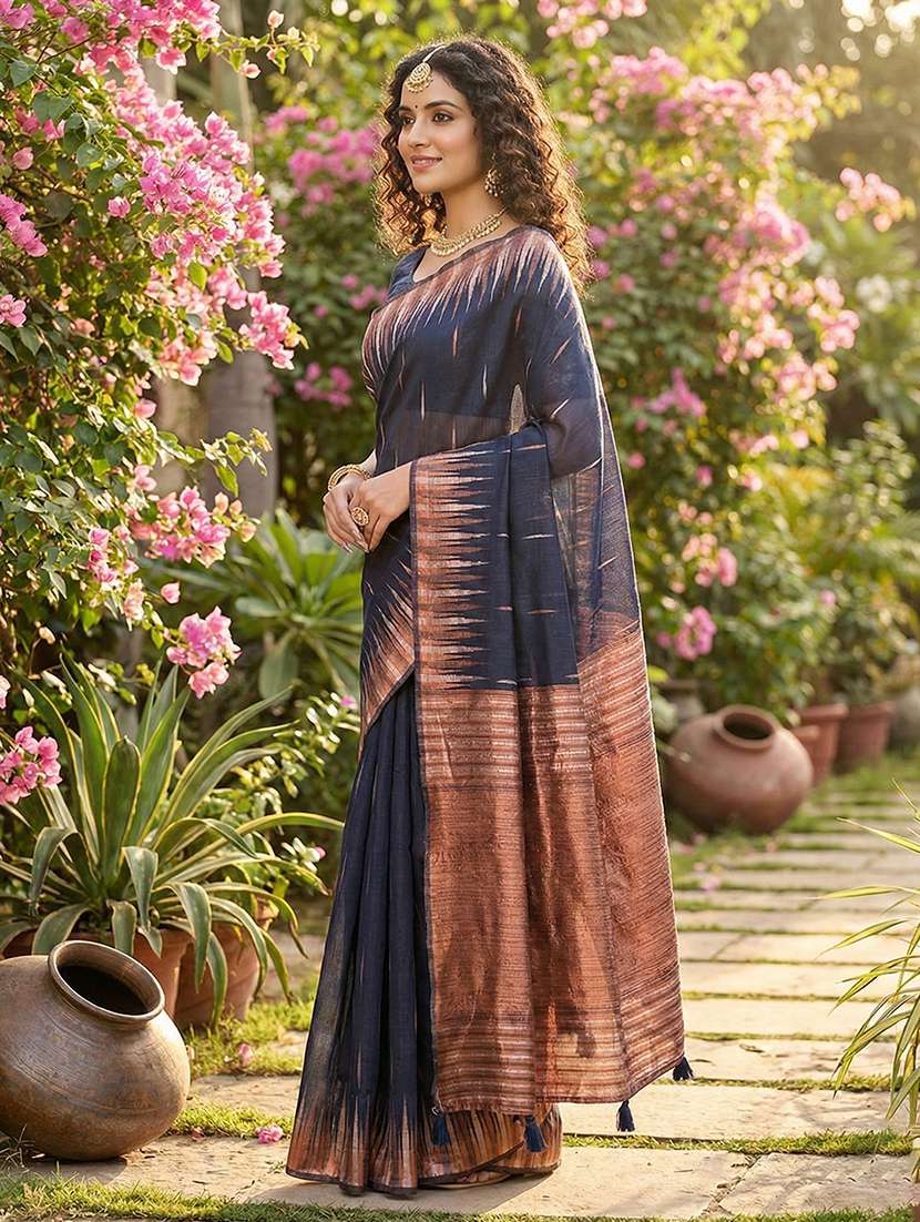 women self design handloom saree with blouse - 22408086 -  Standard Image - 1