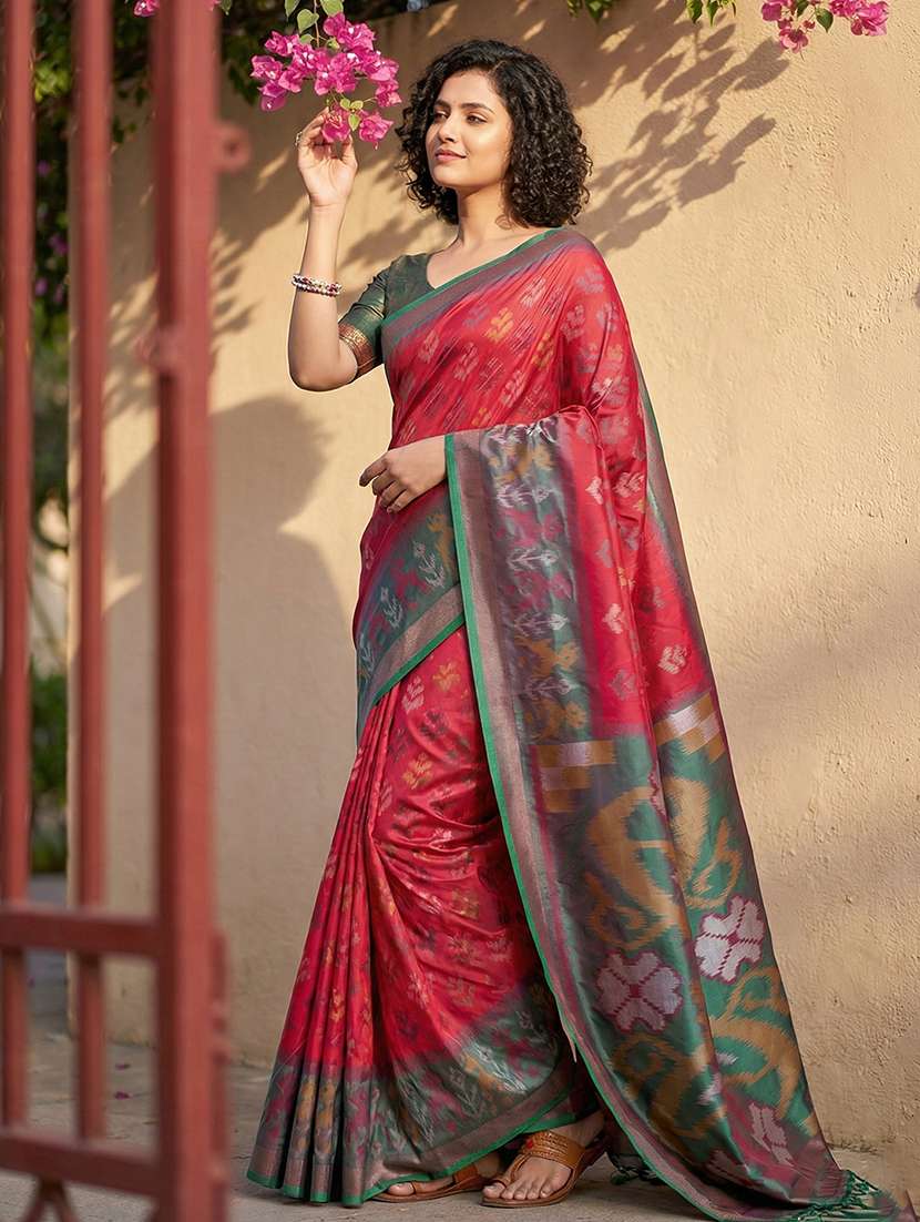 women self design pochampalli saree with blouse