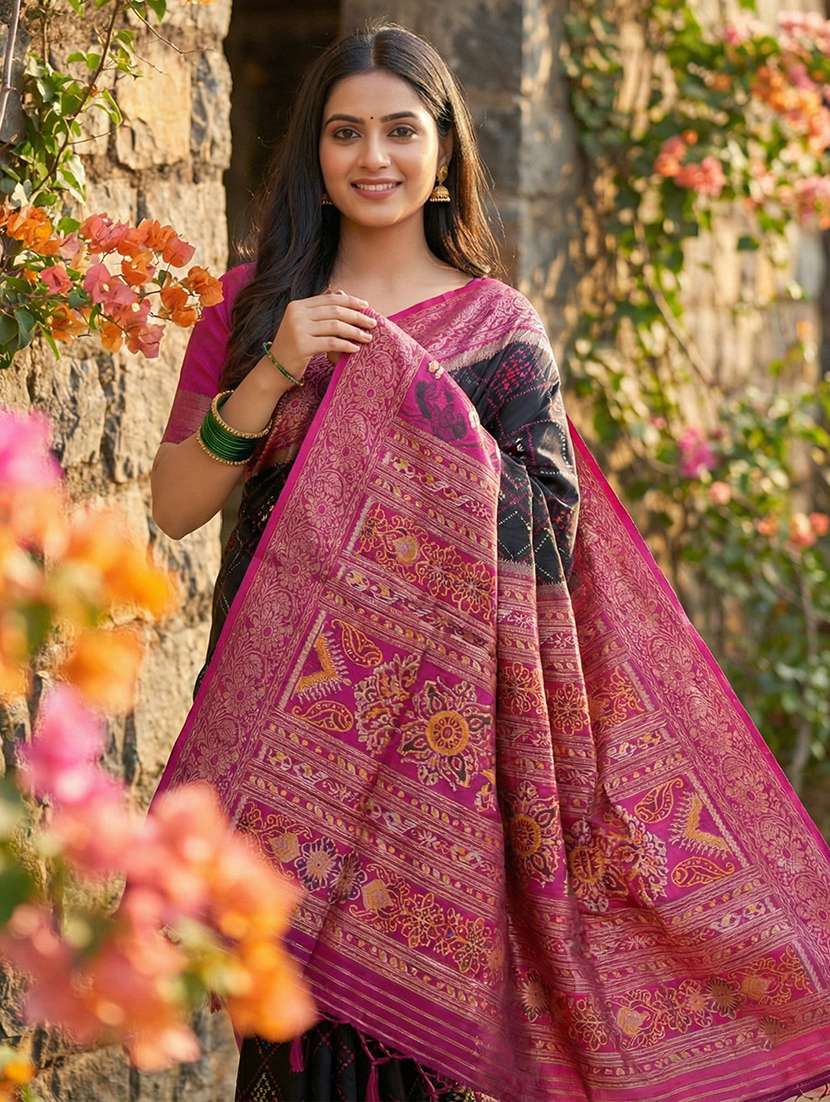 women self design pochampalli saree with blouse - 22408214 -  Standard Image - 1