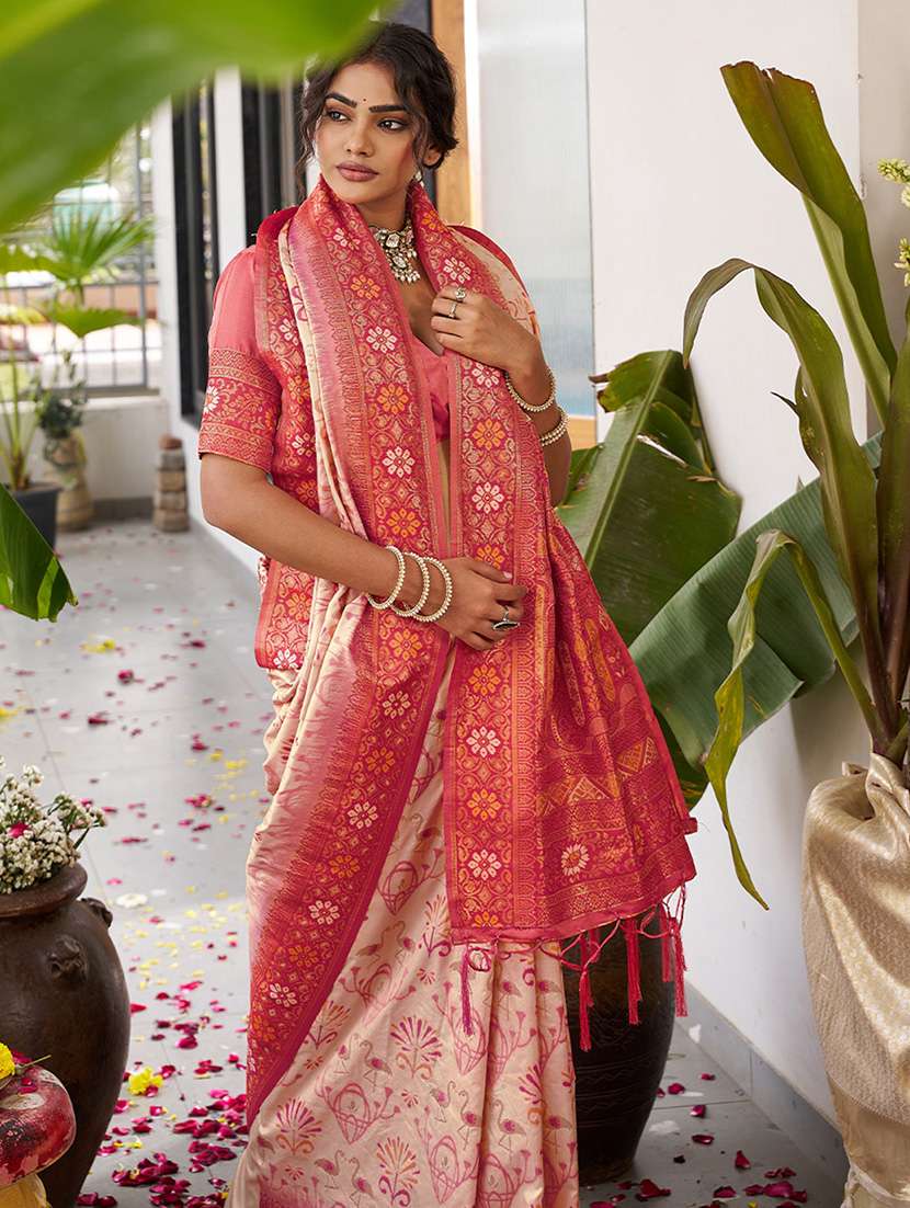 women self design banarasi saree with blouse - 22408238 -  Standard Image - 1