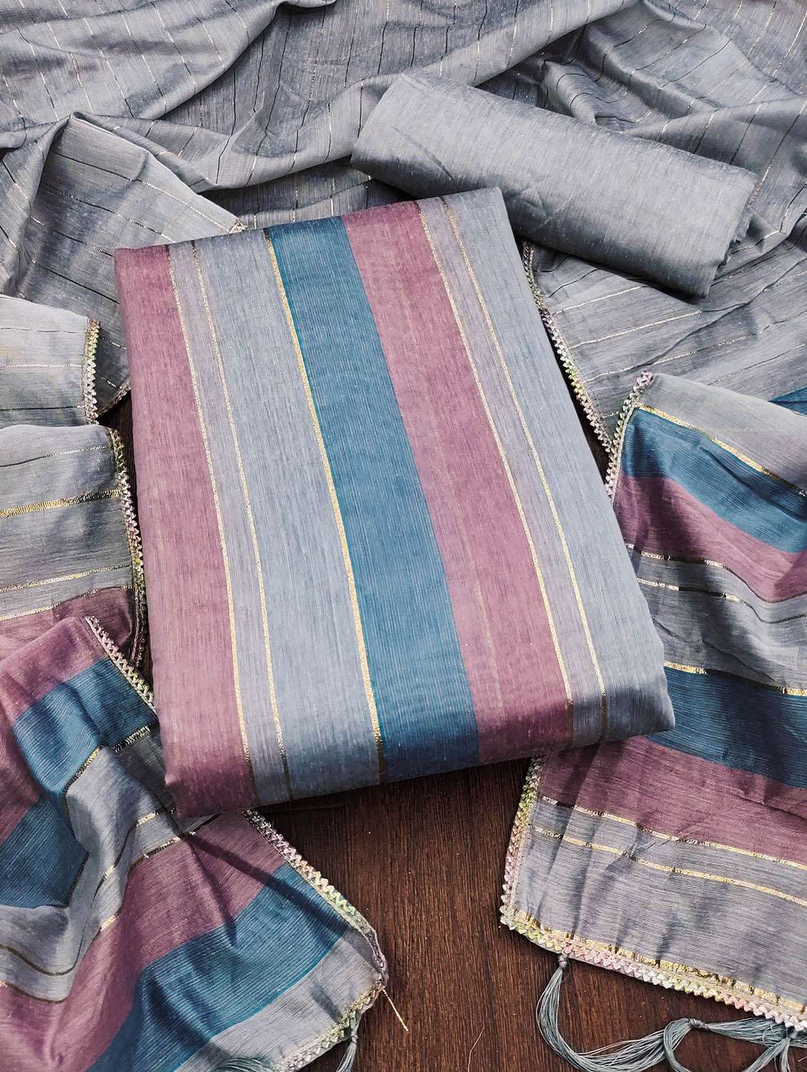 women striped unstitched suit set