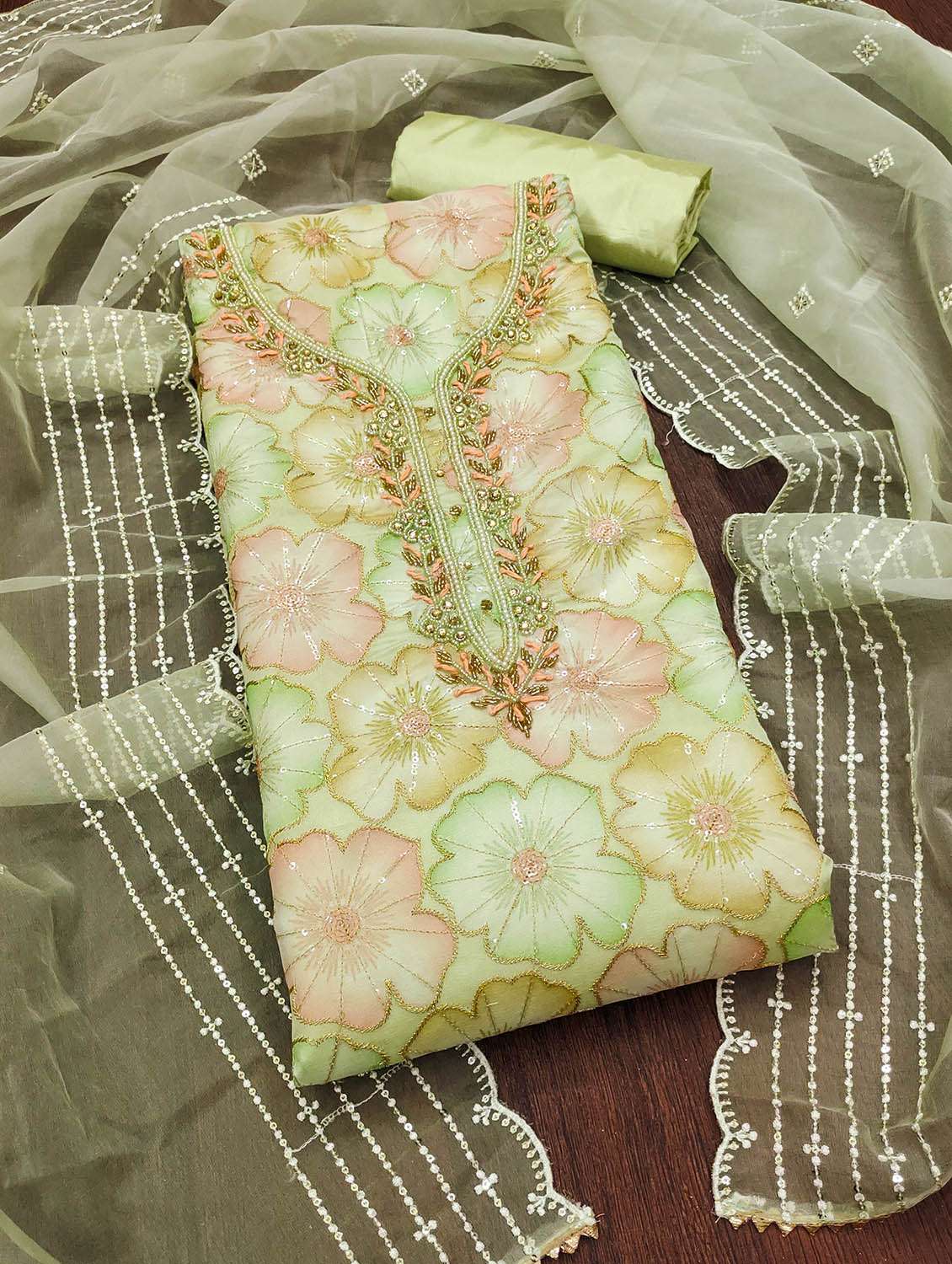 women floral printed unstitched suit set