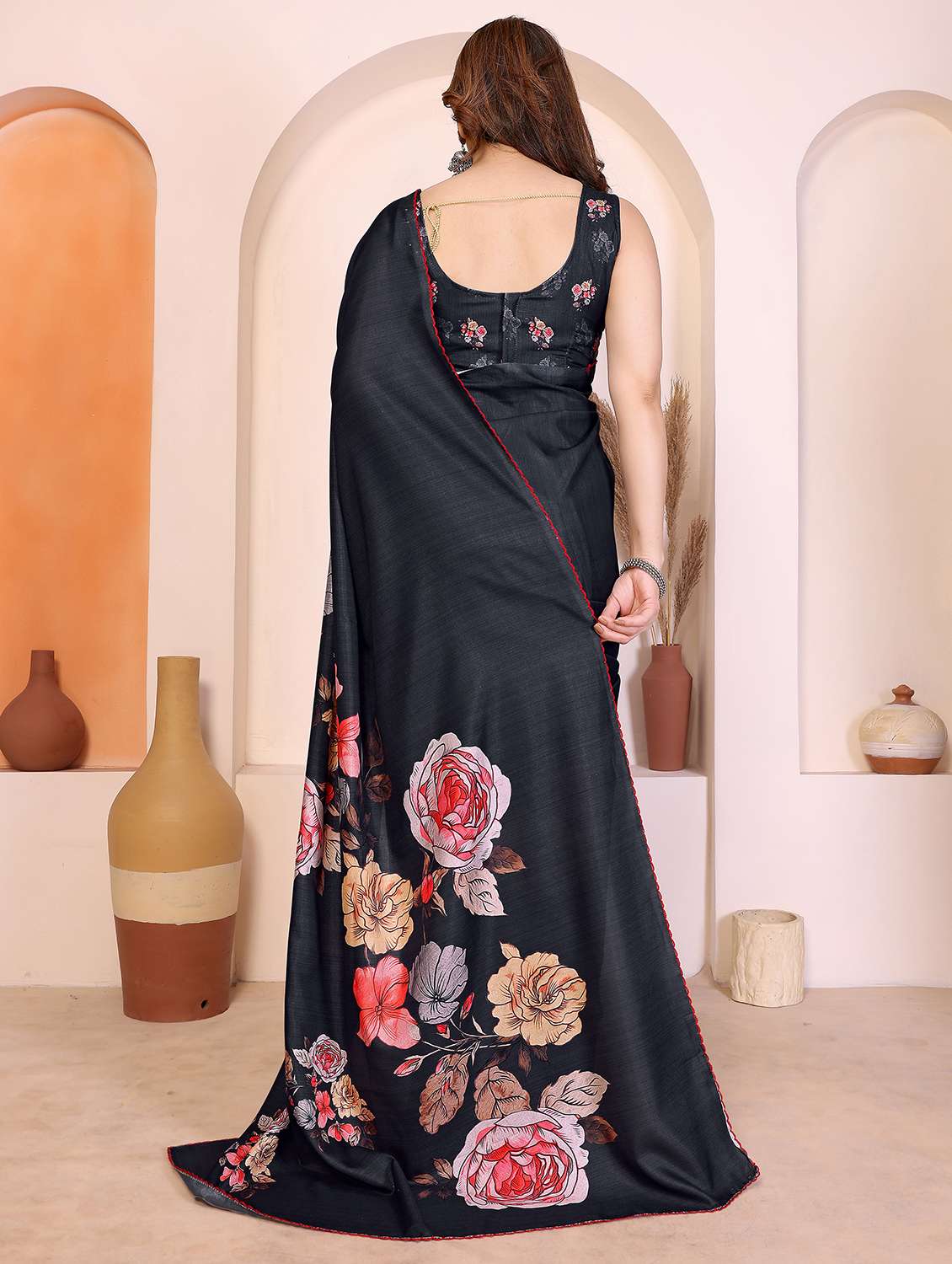 women floral printed saree with blouse - 22417285 -  Standard Image - 4