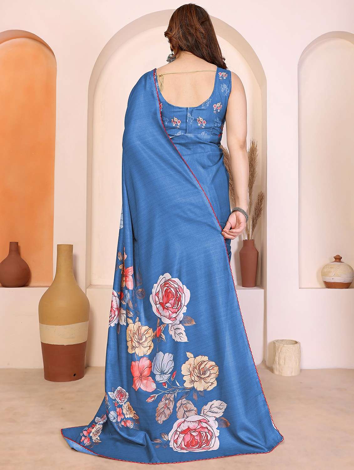 women floral printed saree with blouse - 22417286 -  Standard Image - 4