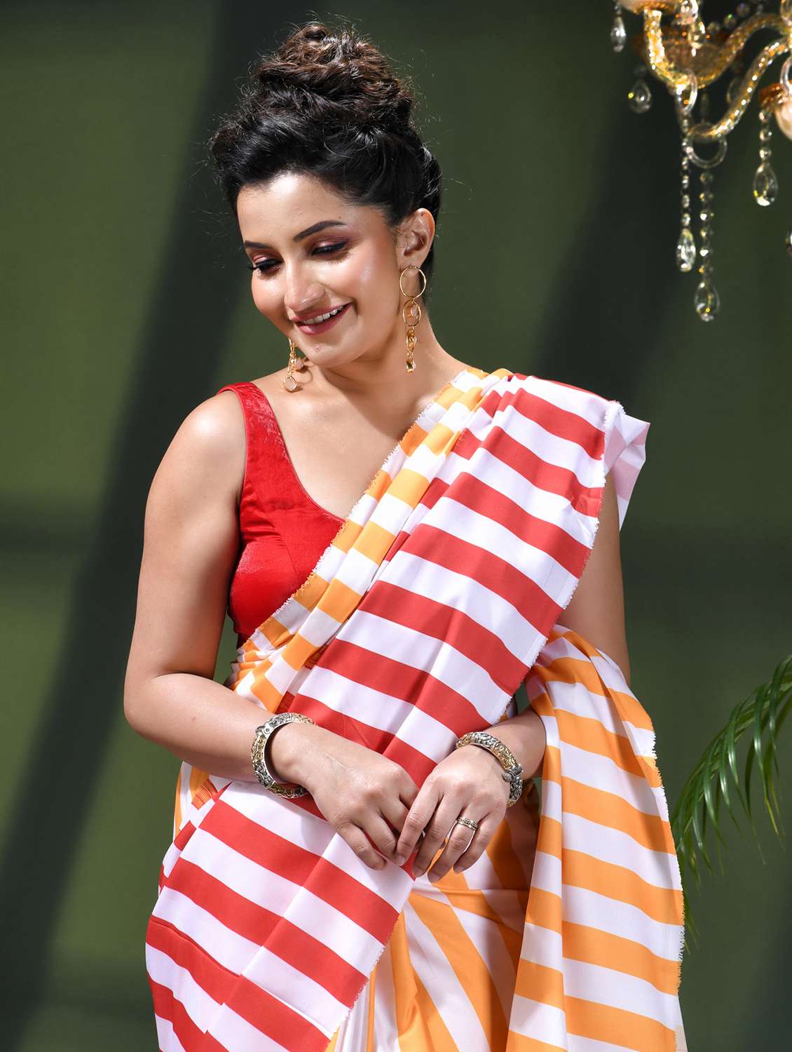 women striped printed saree - 22419797 -  Standard Image - 1