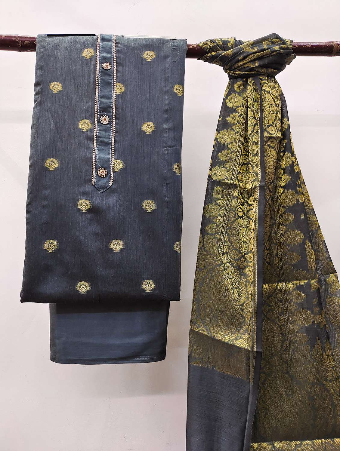 women self design unstitched suit set - 22420324 -  Standard Image - 1