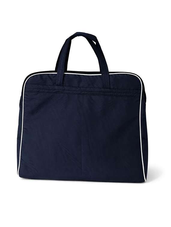 stya duffle bag for travel and shopping - 22423697 -  Standard Image - 1