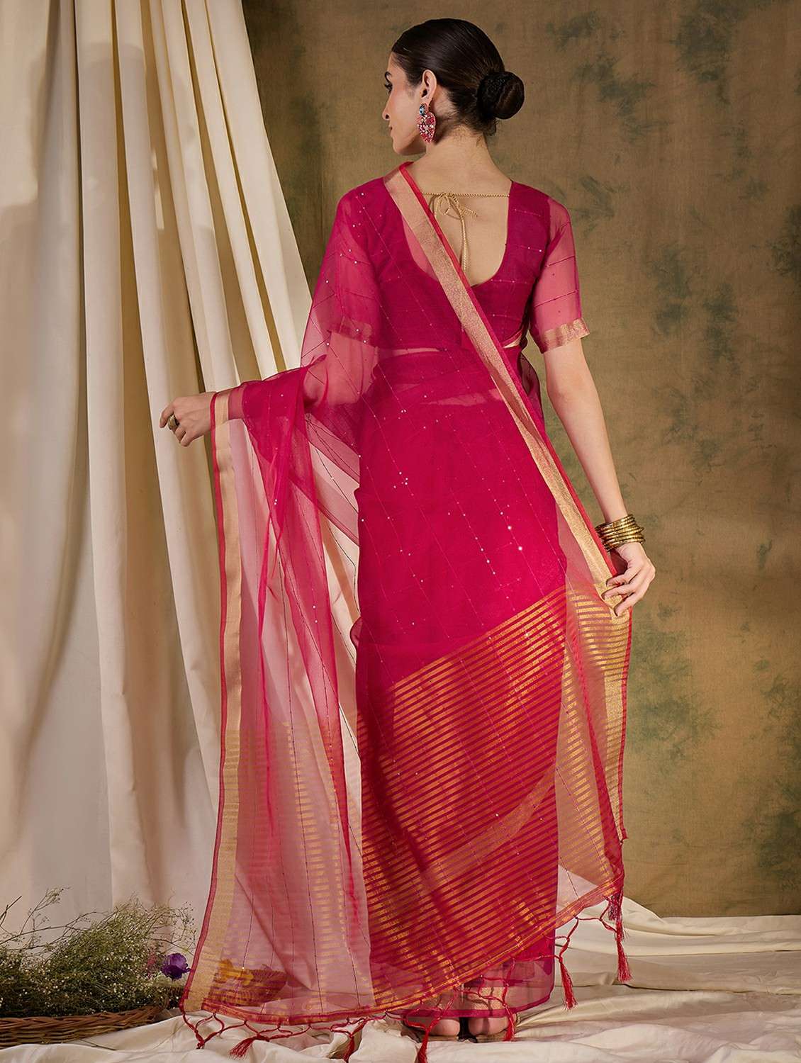 women solid with work bordered saree with blouse - 22424327 -  Standard Image - 4