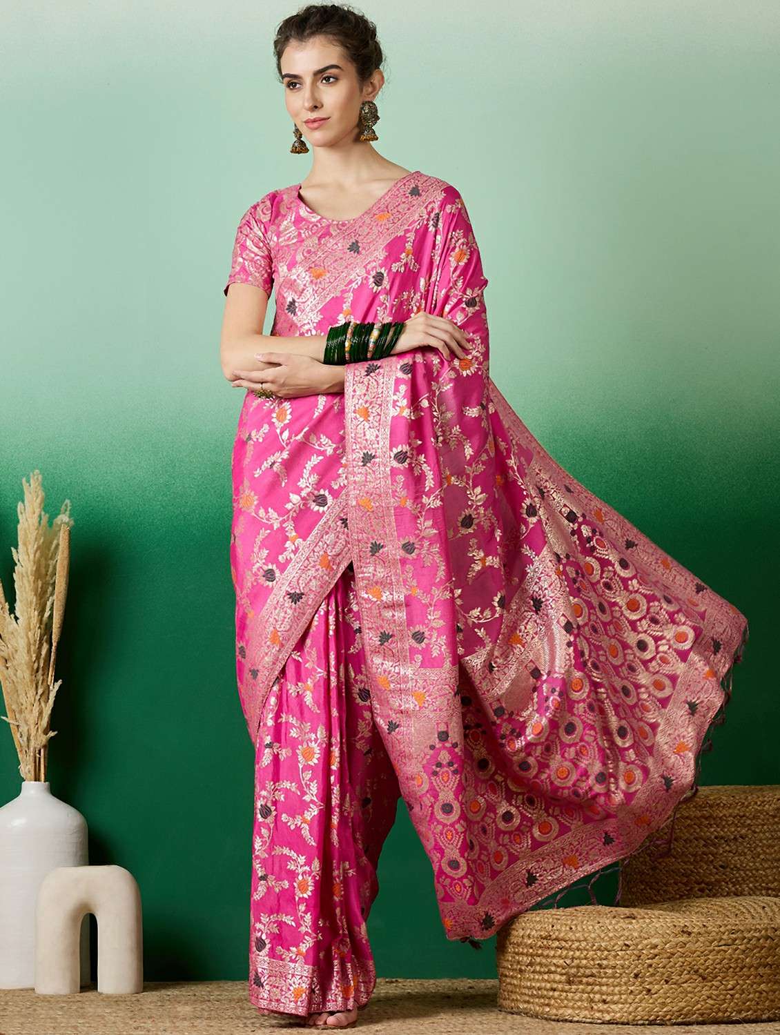 women self design banarasi saree with blouse