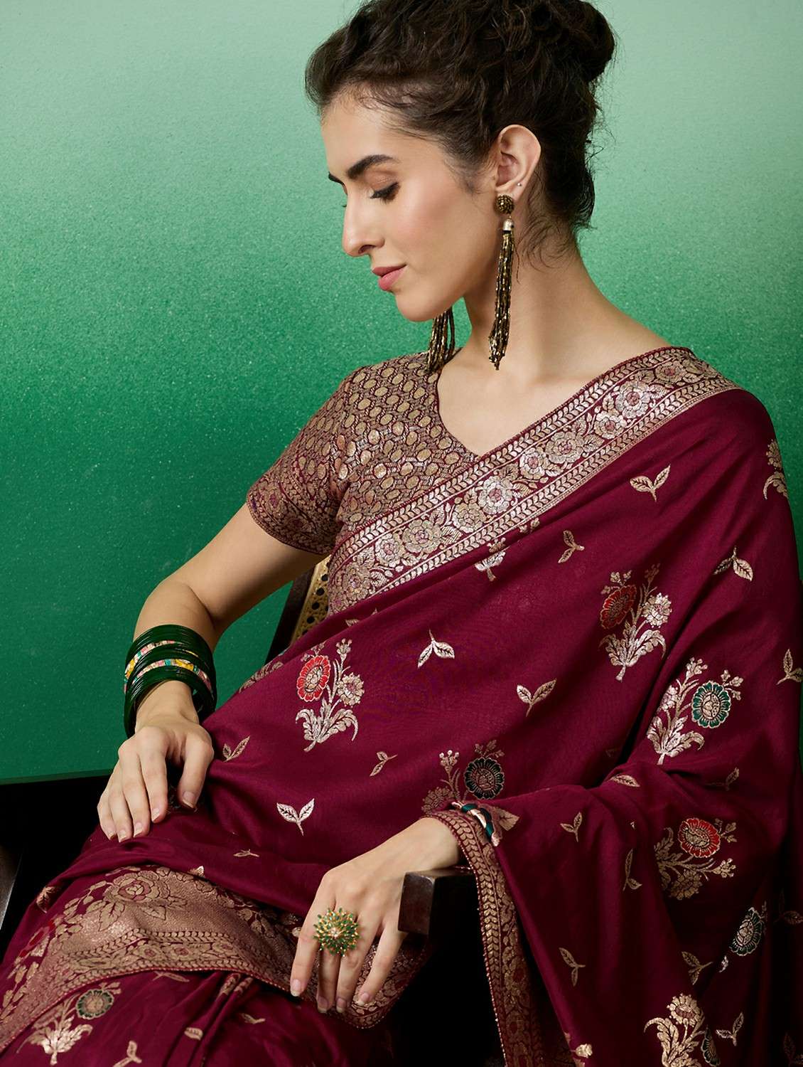 women self design banarasi saree with blouse - 22424345 -  Standard Image - 1