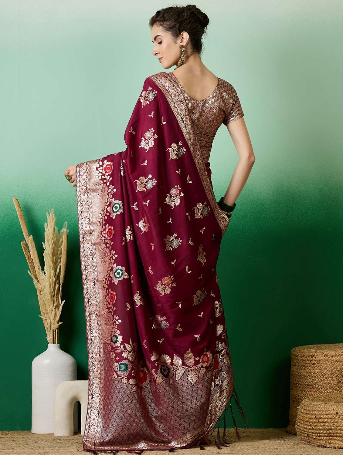 women self design banarasi saree with blouse - 22424345 -  Standard Image - 4