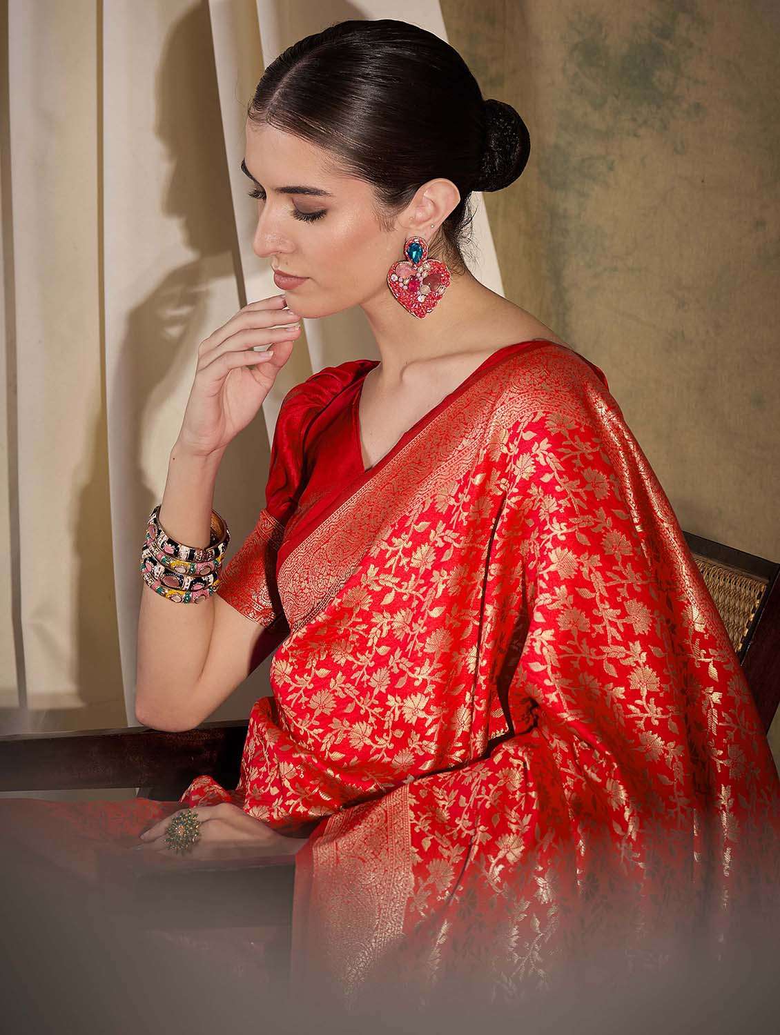 women self design banarasi saree with blouse - 22424678 -  Standard Image - 4