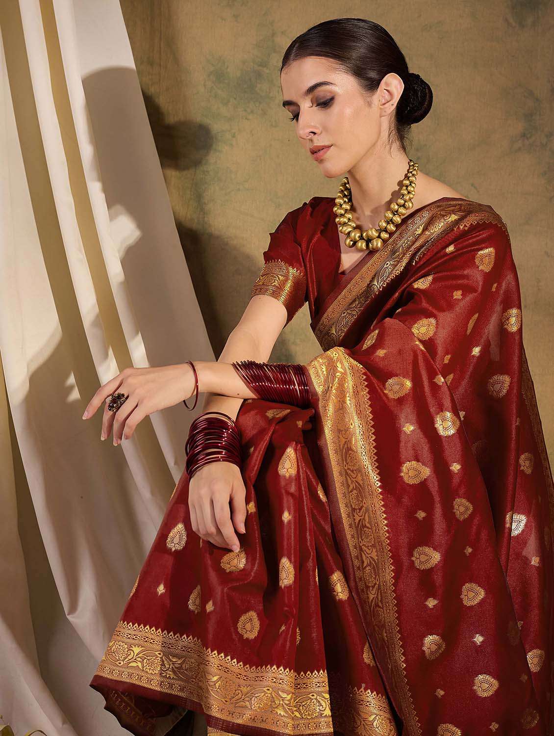women self design banarasi saree with blouse - 22424683 -  Standard Image - 4
