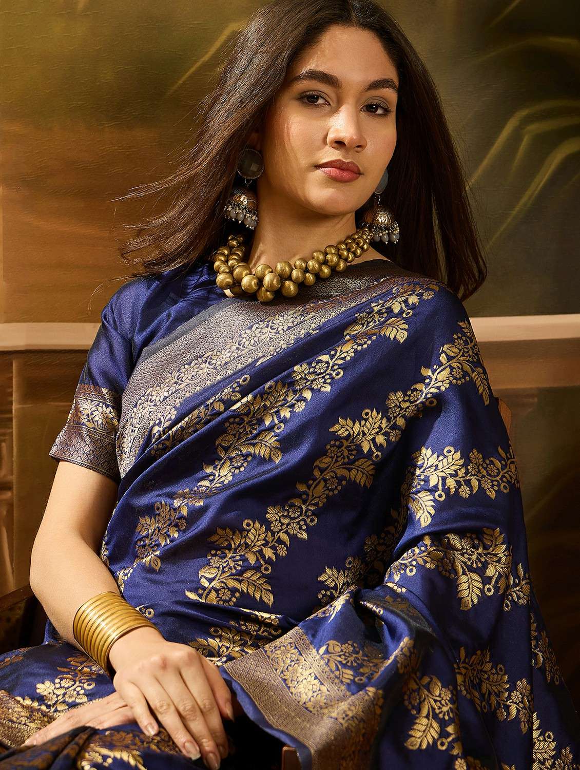 women self design banarasi saree with blouse - 22424685 -  Standard Image - 1