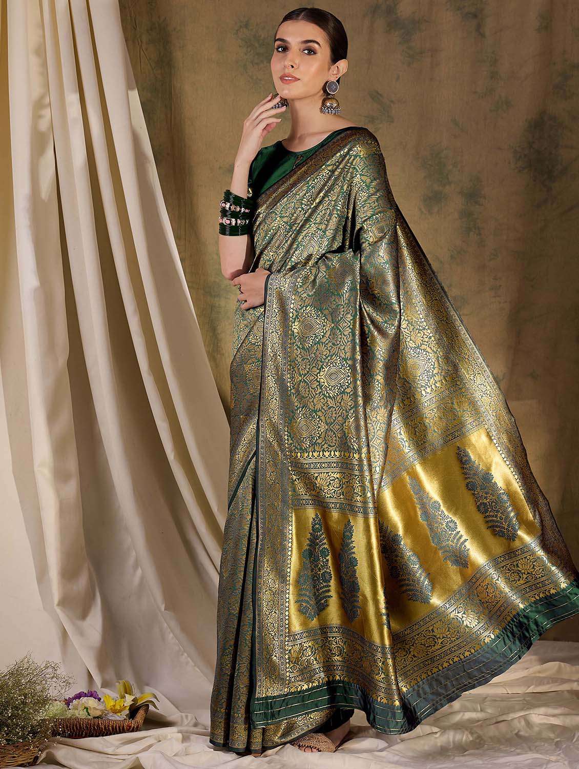 women self design banarasi saree with blouse