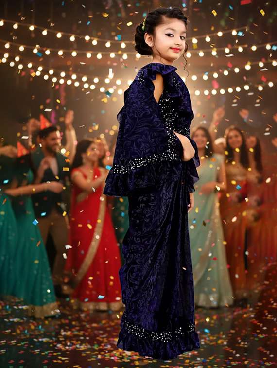 Girls Self Design Ready To Wear Saree - 22425046 -  Standard Image - 1