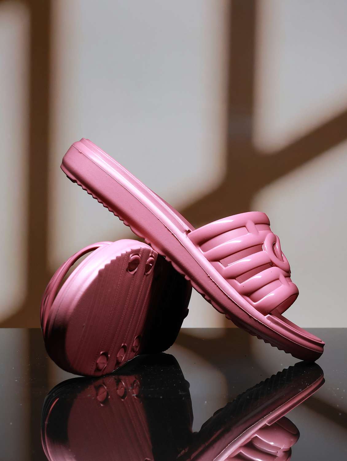 women solid slip on slider