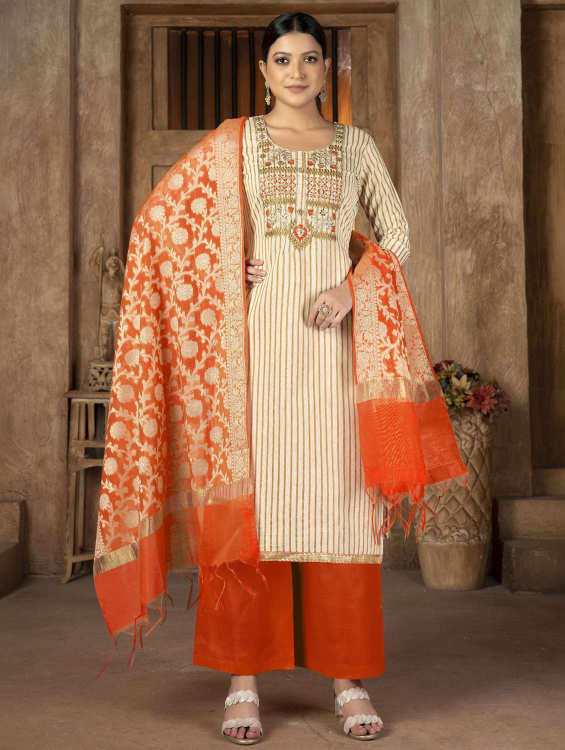 women striped unstitched suit set