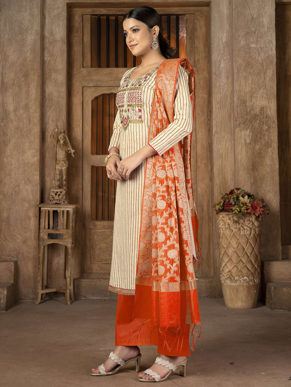 women striped unstitched suit set - 22429831 -  Standard Image - 1