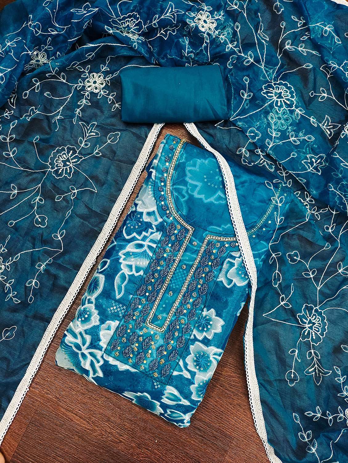 women floral printed unstitched suit set