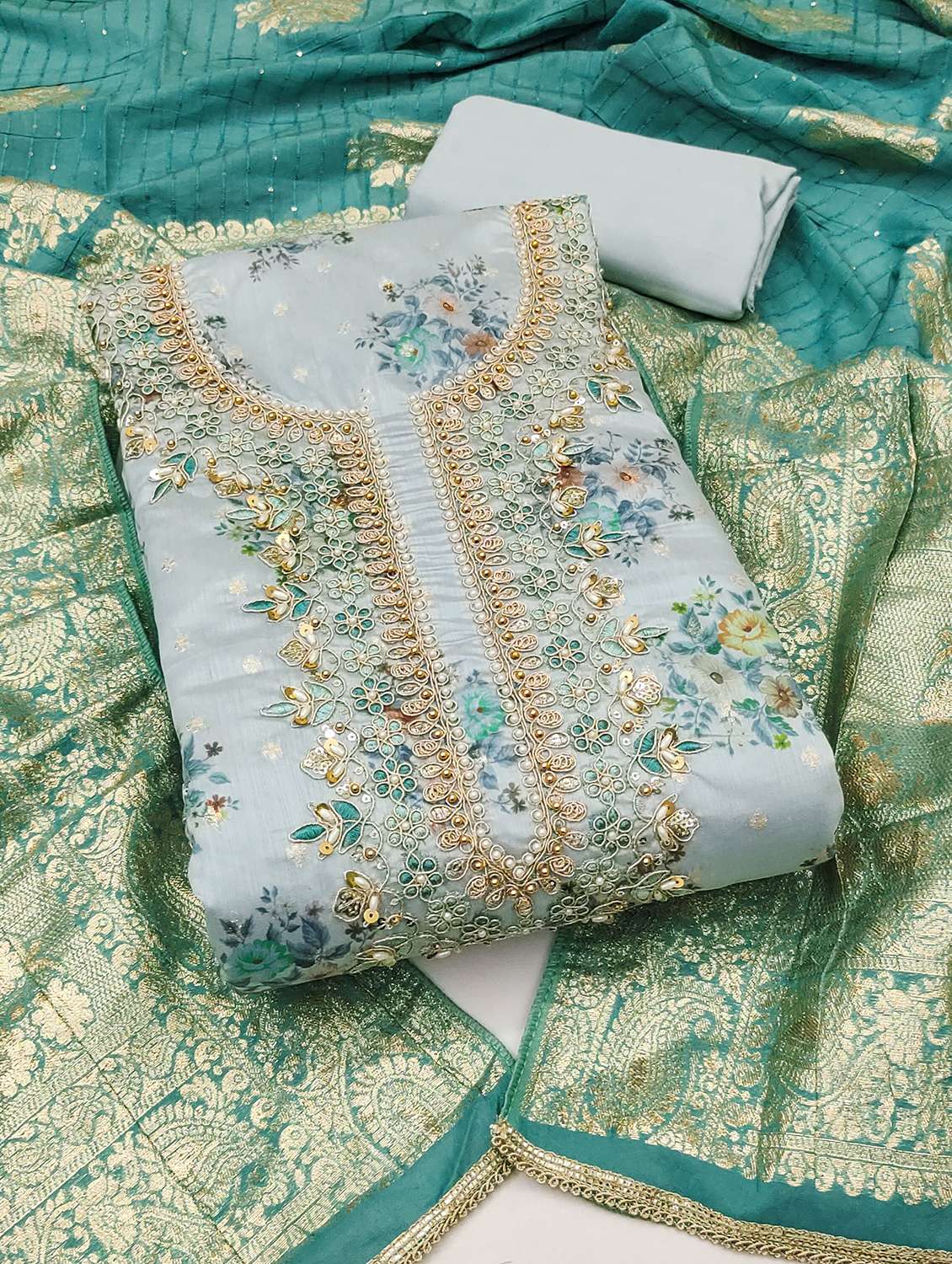 Women Floral Printed Unstitched Suit Set - 22431172 -  Standard Image - 1