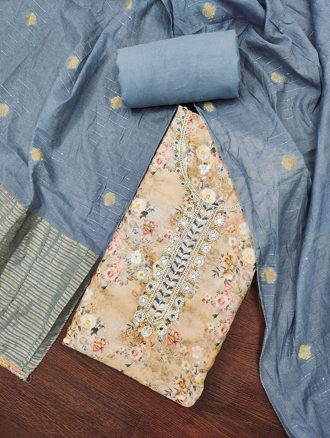 women floral printed unstitched suit set