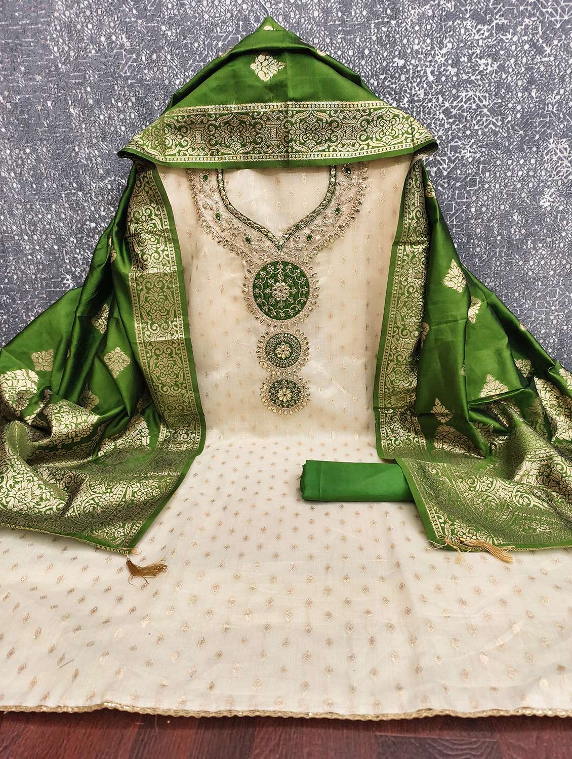 women self design unstitched suit set - 22431550 -  Standard Image - 1