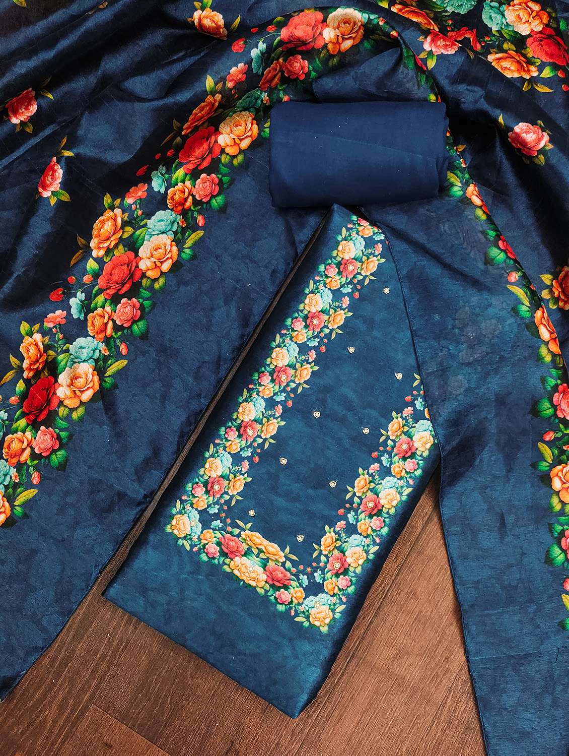 women floral printed unstitched suit set