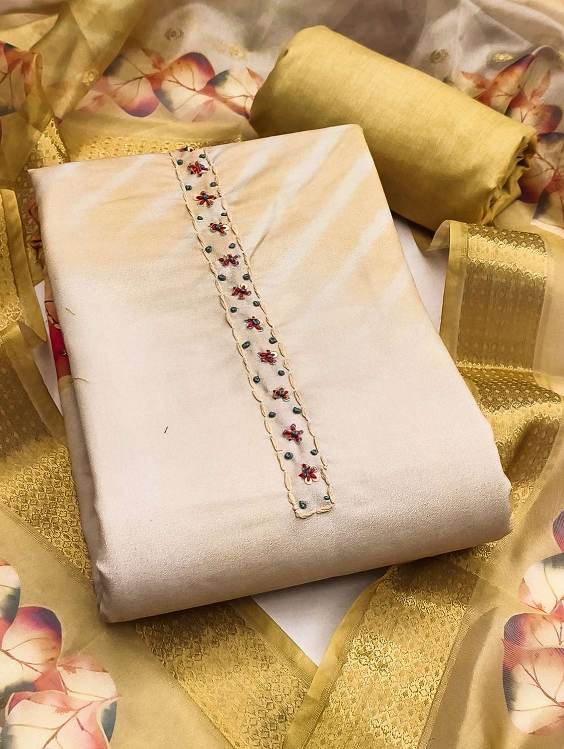 women printed unstitched suit set - 22431770 -  Standard Image - 4