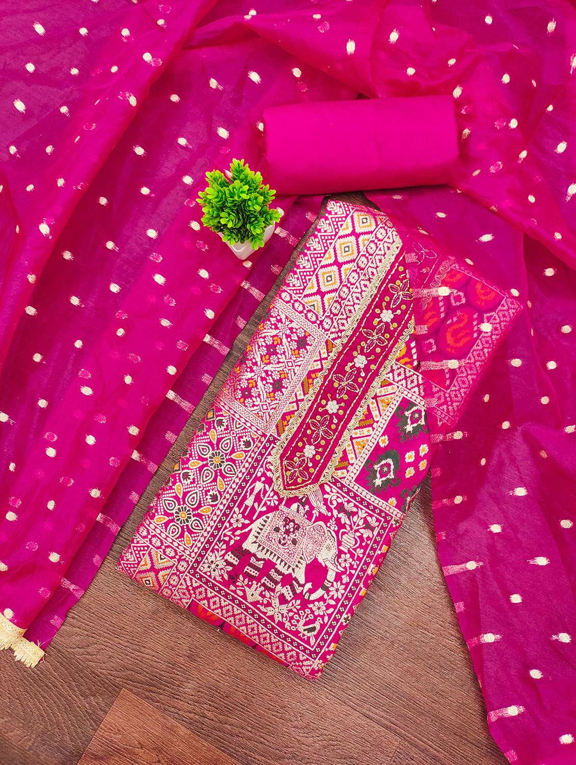 women self design unstitched suit set - 22432028 -  Standard Image - 1