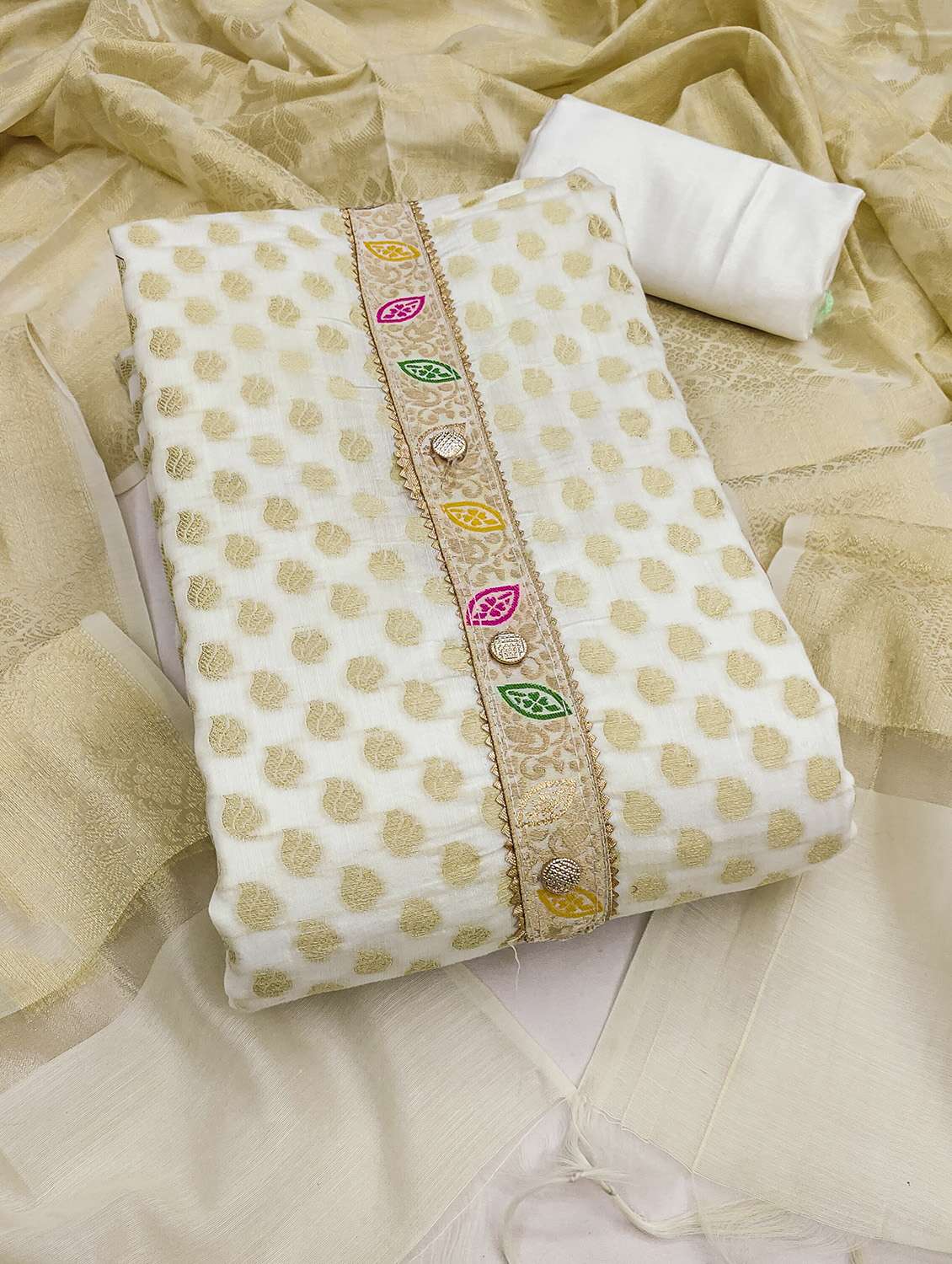 women self design unstitched suit set