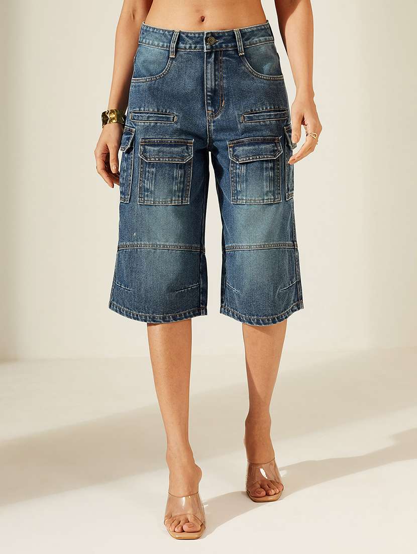 women solid mid rise cargo jorts