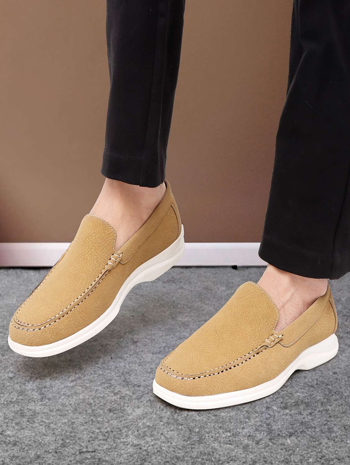 men solid slip on loafer - 22433902 -  Standard Image - 1