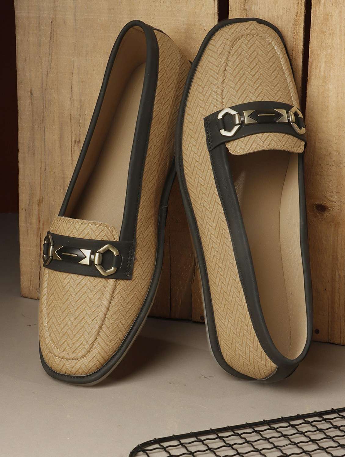 women beige slip on ballerina