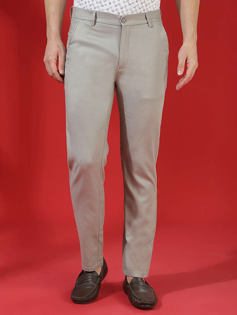 men solid mid rise chinos casual trouser