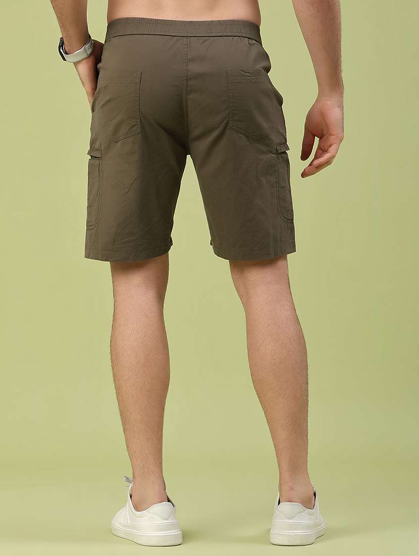 men solid mid rise regular fit cargo shorts - 22434354 -  Standard Image - 4