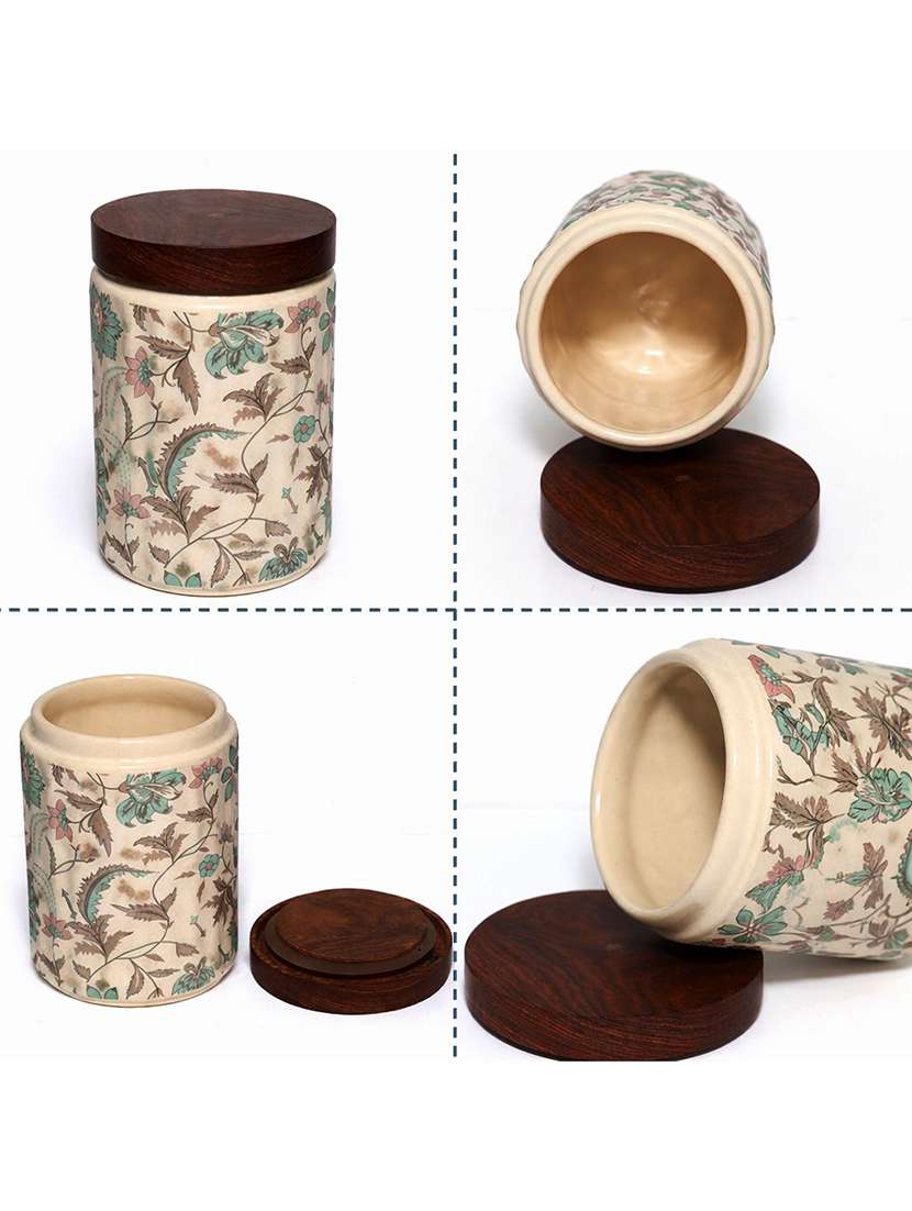 kitchen utility container - 22435958 -  Standard Image - 1