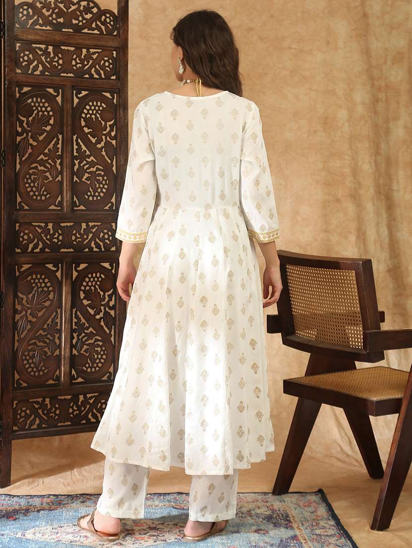 women off white kurta pant set - 22438507 -  Standard Image - 4