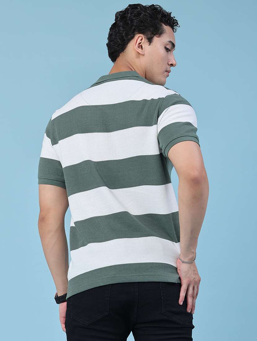 Men Printed Short Sleeves Regular Fit Polo T-shirt - 22438805 -  Standard Image - 4