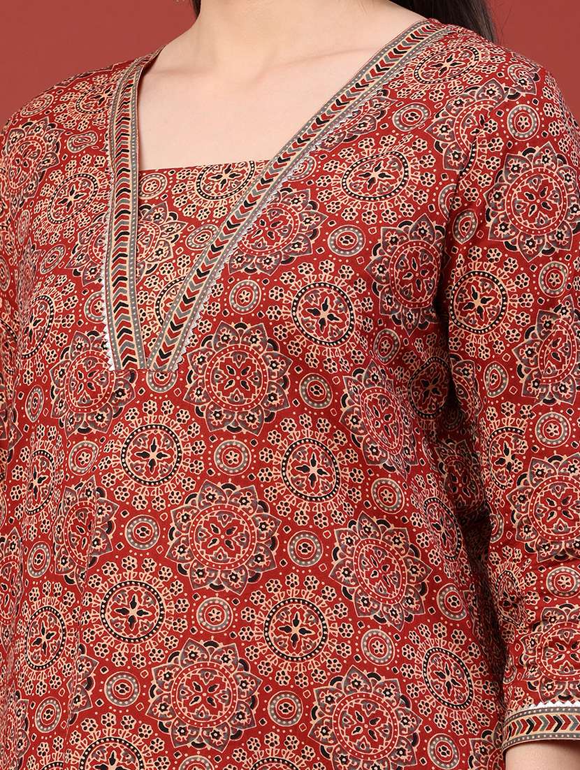 women printed three quarter sleeve kurta pant set - 22439510 -  Standard Image - 4
