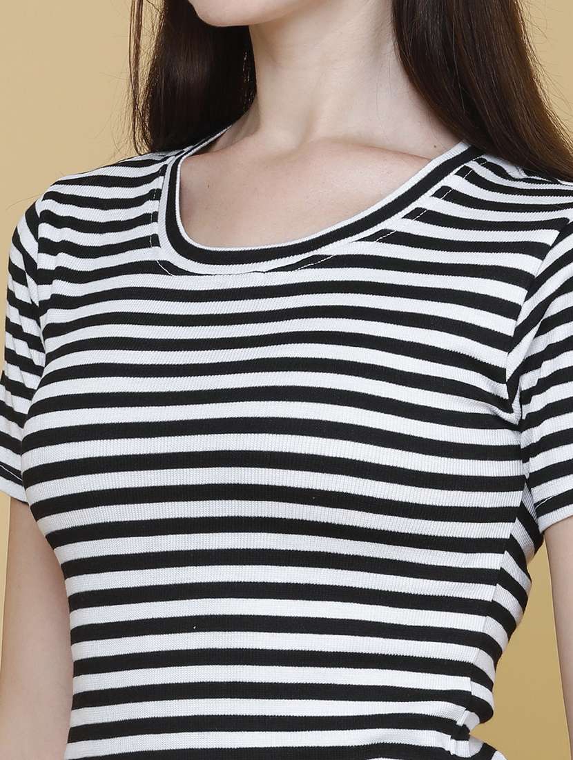 women printed round neck regular t-shirt - 22439583 -  Standard Image - 1