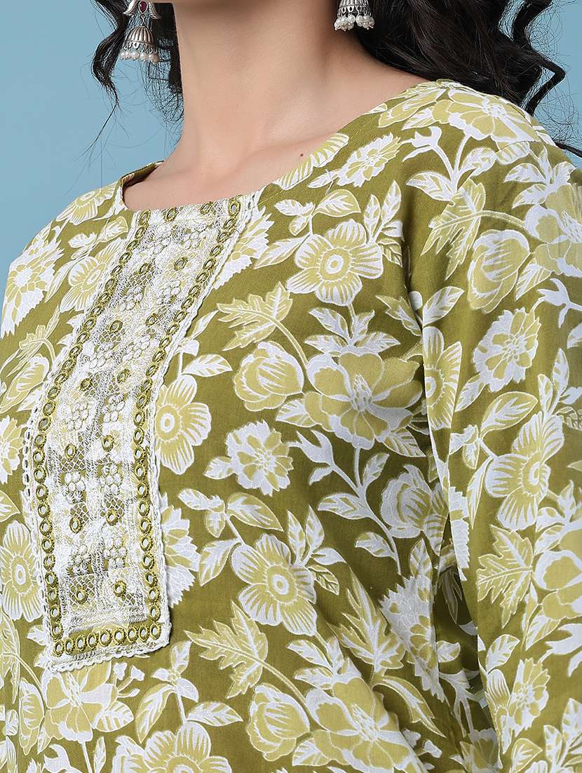 women printed three quarter sleeves kurta pant set with dupatta - 22439641 -  Standard Image - 1