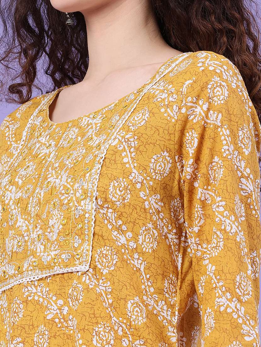 women printed three quarter sleeve kurta pant set - 22439642 -  Standard Image - 1