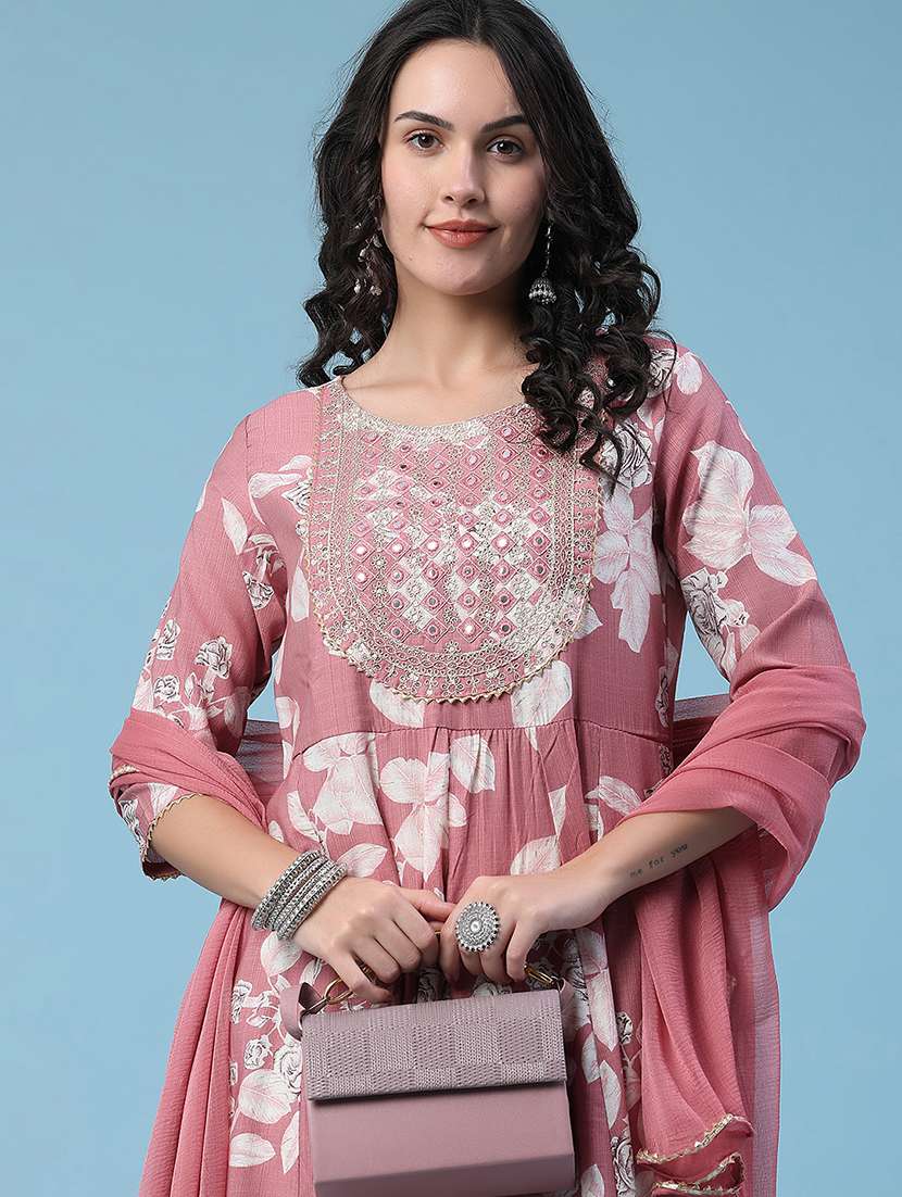 women printed three quarter sleeves kurta pant set with dupatta - 22439648 -  Standard Image - 4