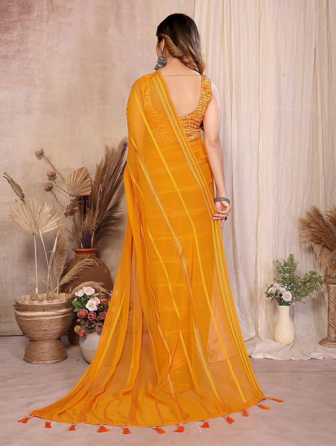 women self design plain saree with blouse - 22439663 -  Standard Image - 4