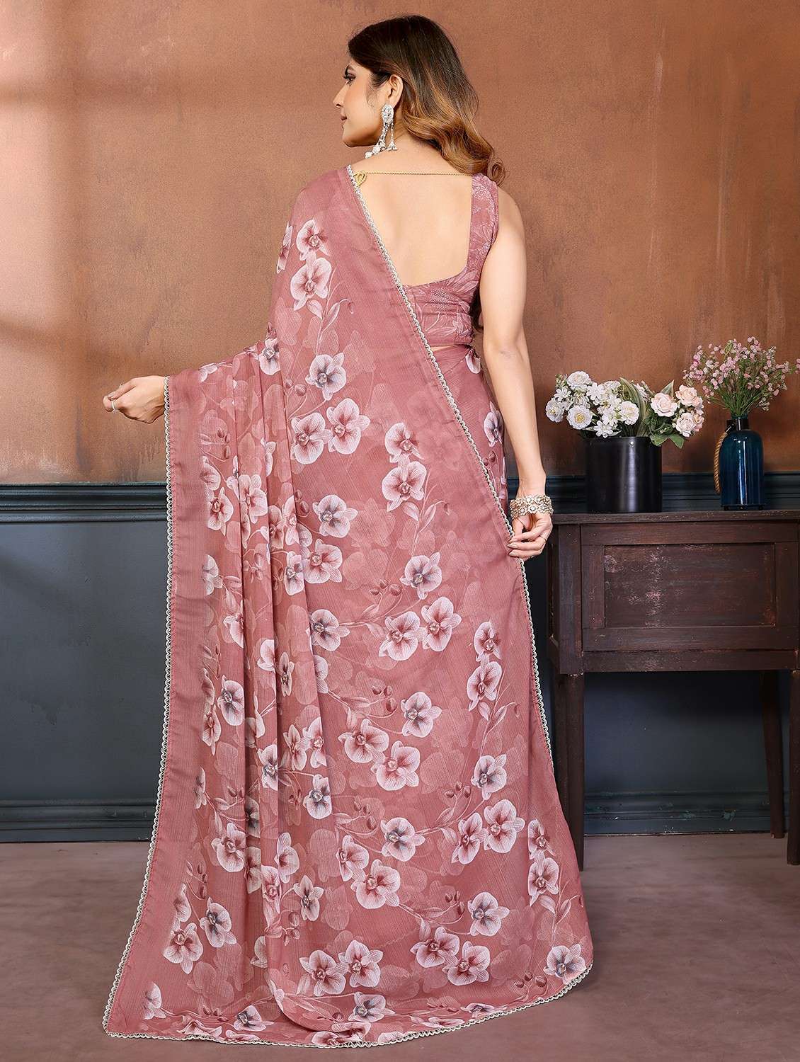 women floral printed saree with blouse - 22439666 -  Standard Image - 4