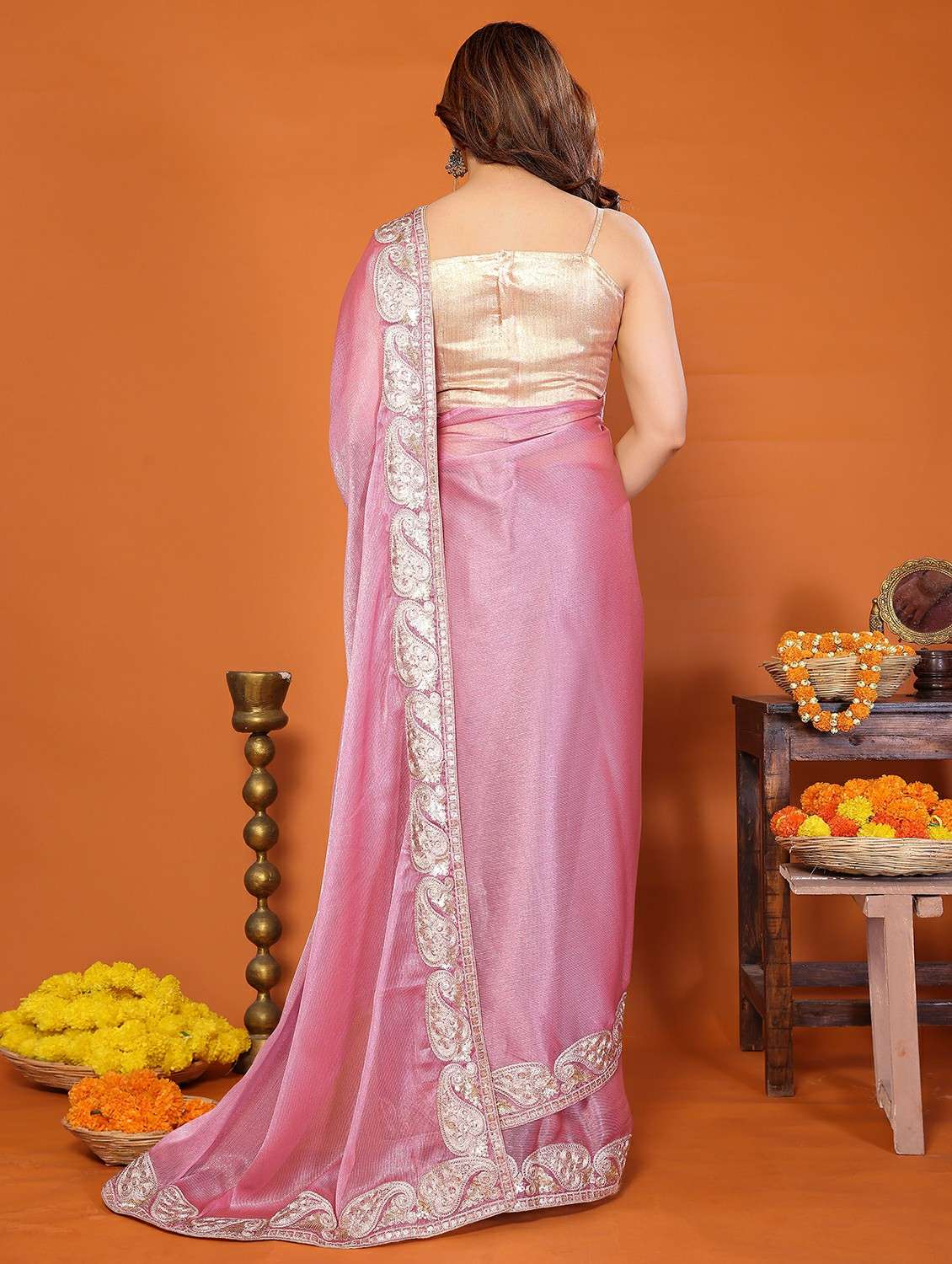 women solid with bordered saree with blouse - 22439672 -  Standard Image - 4