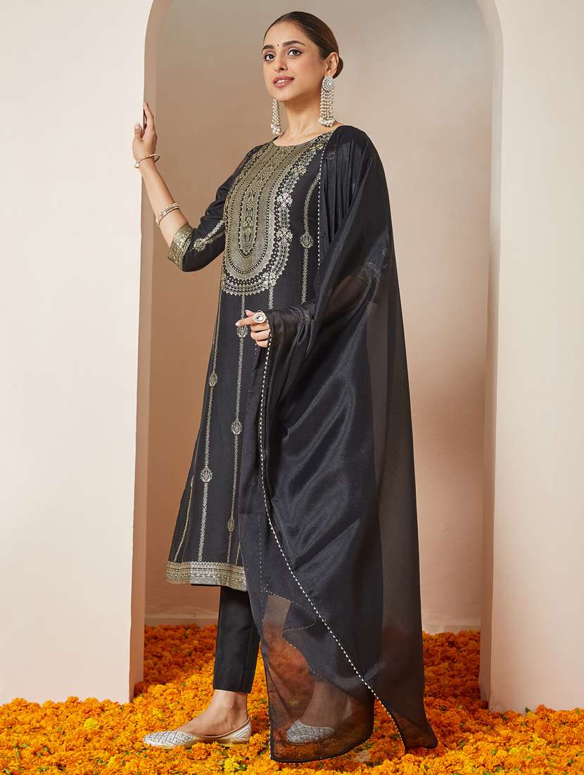 women black kurta dupatta set - 22439860 -  Standard Image - 4
