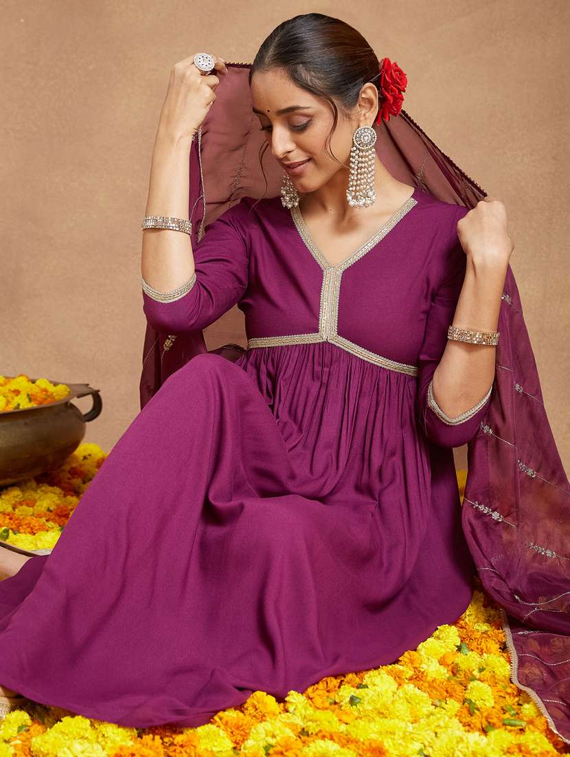 Women Purple Kurta Dupatta Set - 22439864 -  Standard Image - 4